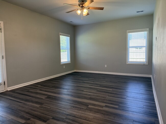 Building Photo - 259 Enclave Wy