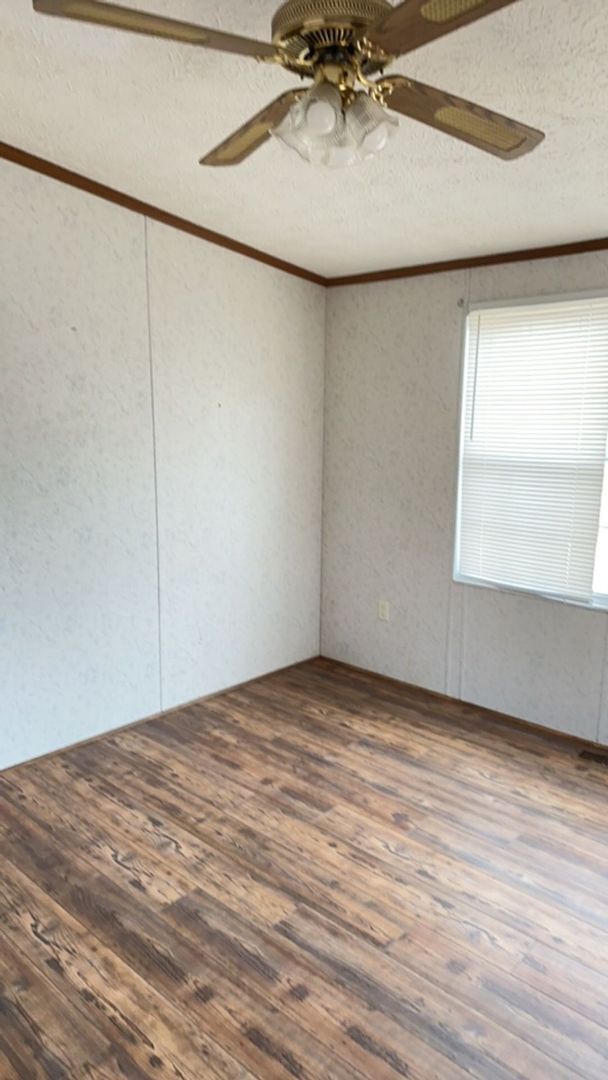 Building Photo - 502 Wagon Wheel Rd