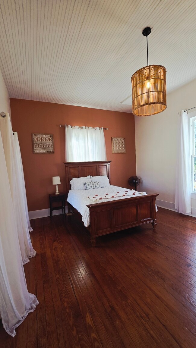 Building Photo - 13333 W Main St