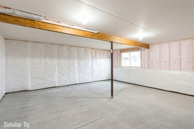Building Photo - MODERN FINISHES!  3 Bedroom, 2 Bath Home in Altoona