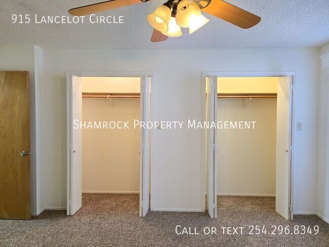Building Photo - Midway ISD flat unit in great location.