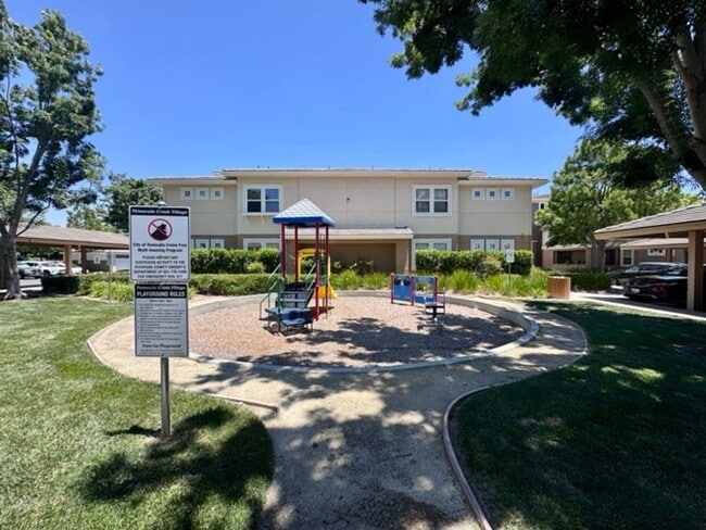 Building Photo - Upgraded 1BD/1BA Condo in Gated Temecula C...