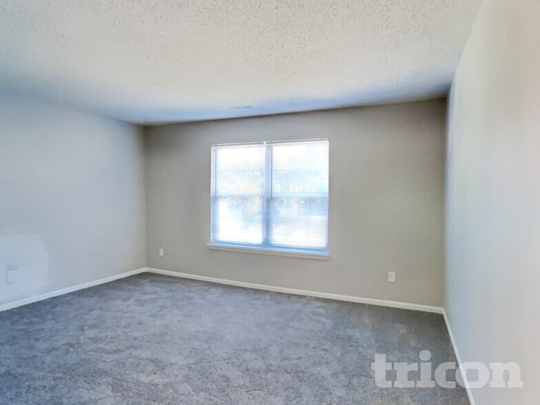 Building Photo - 7114 Mars Dr