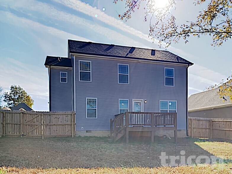 Building Photo - 513 Sourwood Dr