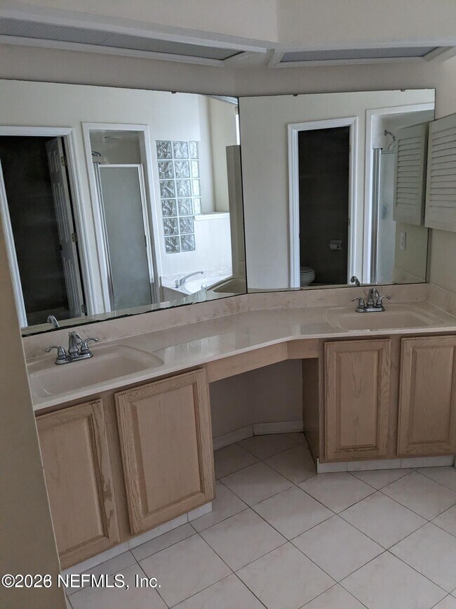 Building Photo - 14090 W Waverly Falls Ln