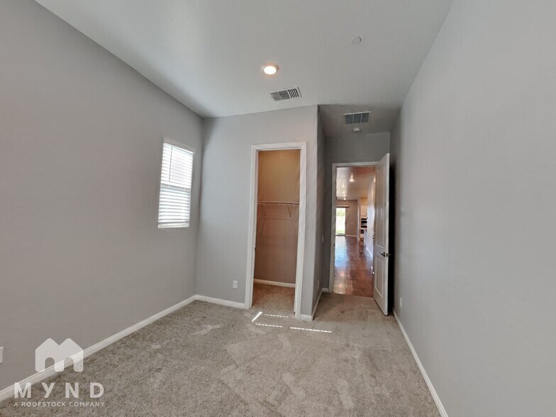 Building Photo - 12577 Huckleberry Oak Ave