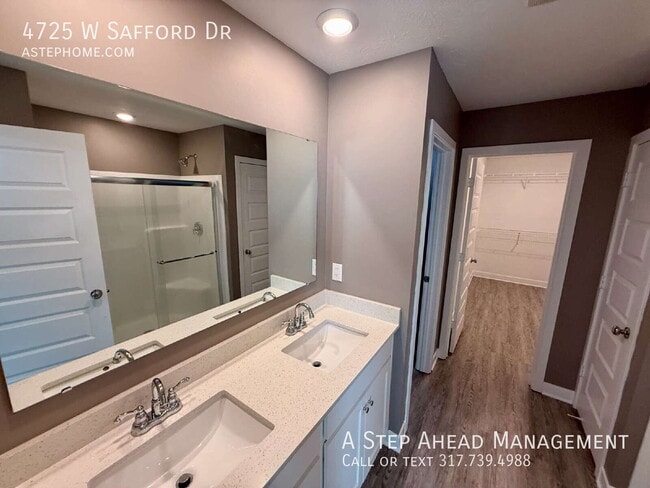 Building Photo - 4725 W Safford Dr