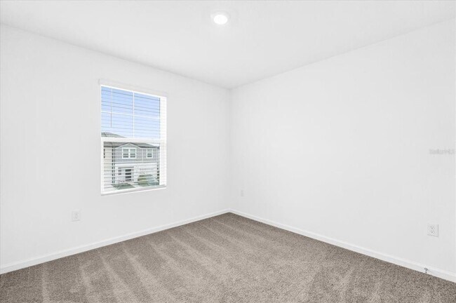 Building Photo - 5942 Chestnut Grv Pl