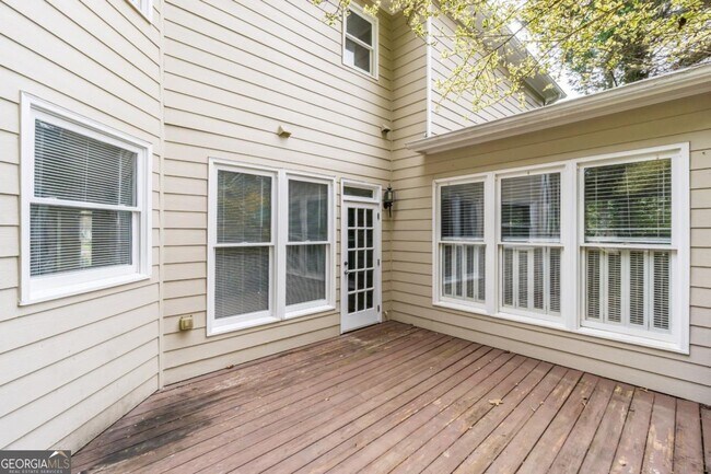 Building Photo - 6710 Timber Cove Pointe