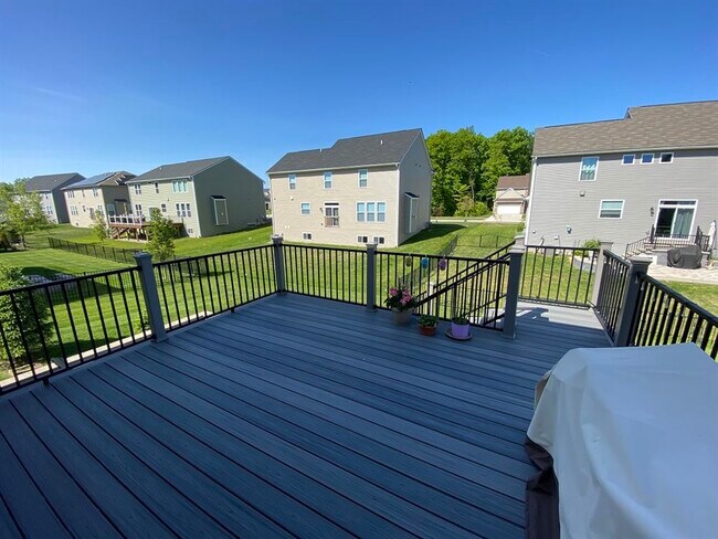 Building Photo - 4263 Lilac Ln