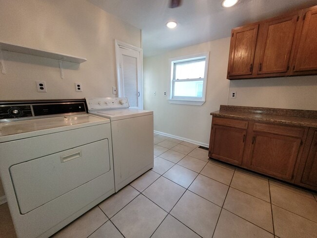 Building Photo - RIVER PARK