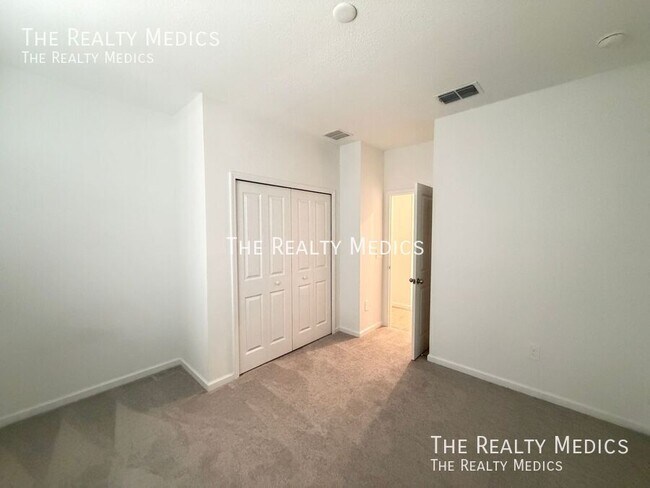 Building Photo - 6578 SW 89th Loop