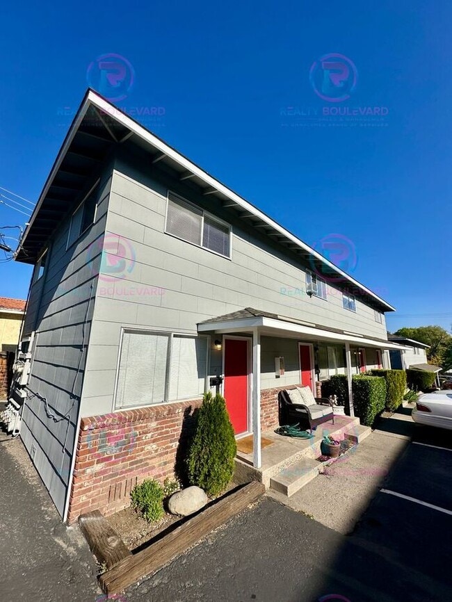 Building Photo - Delightful One-Bedroom + Office Near Idlew...