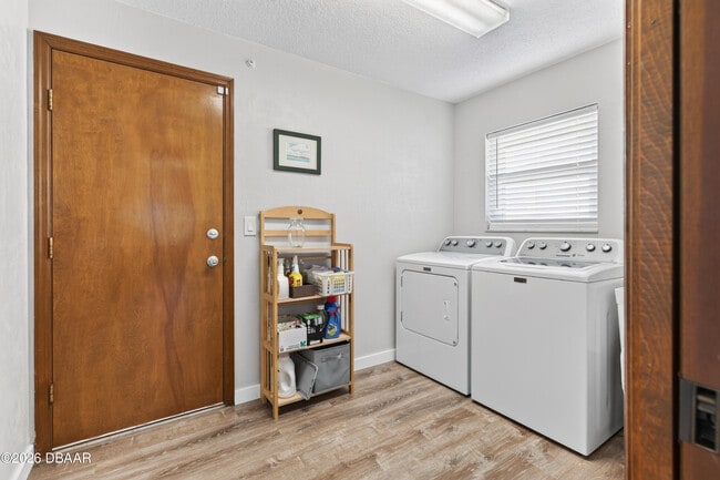 Building Photo - 32 Kingsley Cir