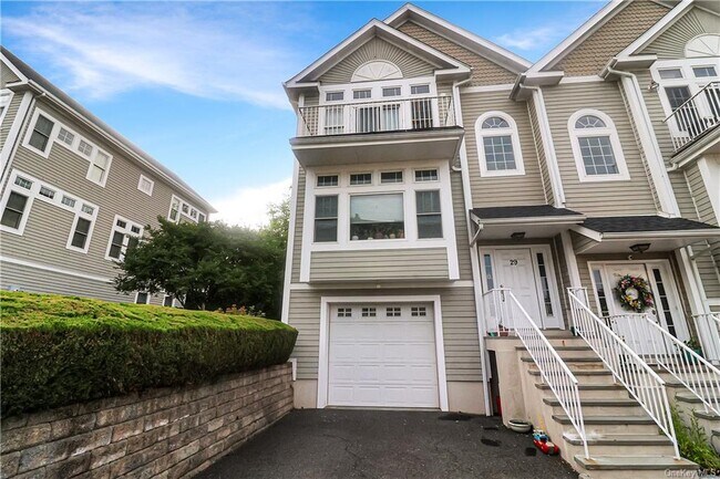 Building Photo - 29 Arbor Glen