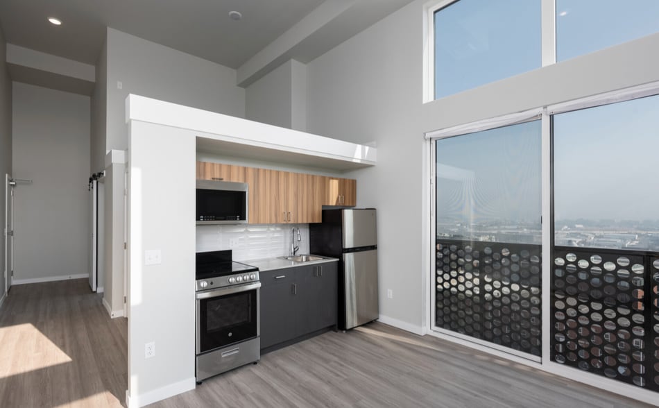 Primary Photo - Ellis Apartments