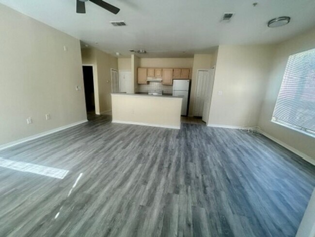 Building Photo - RIVERVIEW: Allegro Palms - Gated Community...