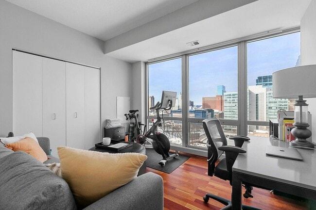 Building Photo - 929 Portland Ave