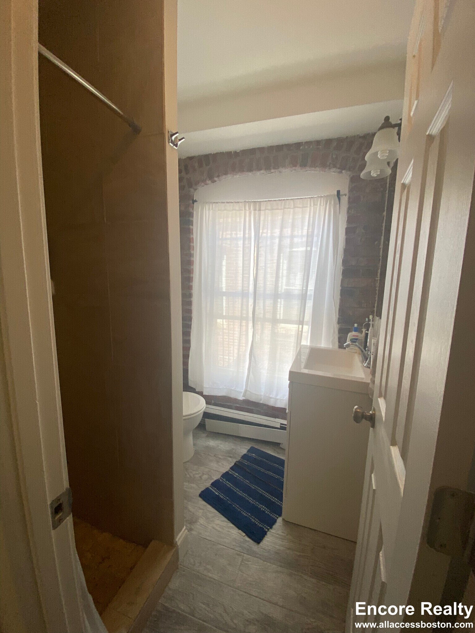 Building Photo - 28 Fleet St