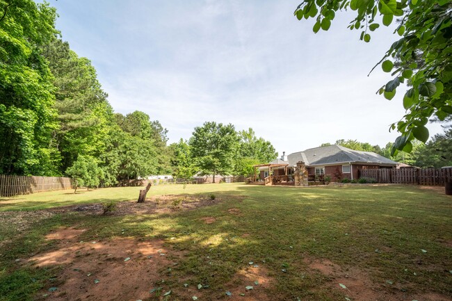 Building Photo - 35 Bridle Ct