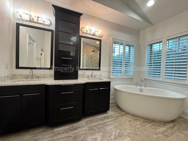 Building Photo - 1021 Keith Rd