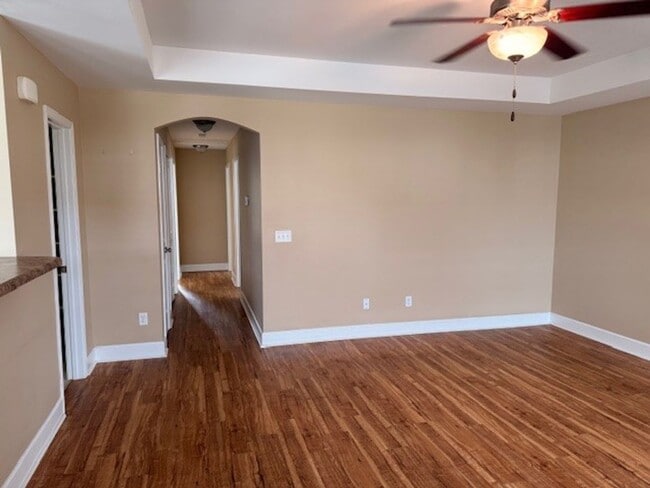 Building Photo - Home is located in Avendale-Rocky Point address but Topsail School District