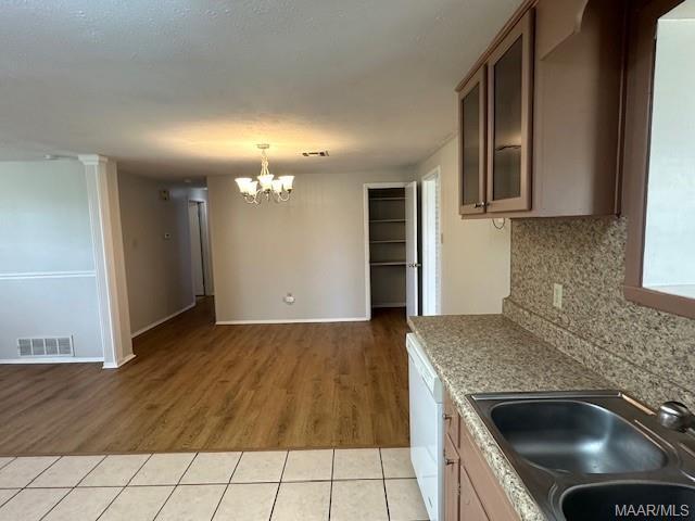 Building Photo - 212 Juniper Ct