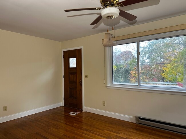 Building Photo - 108 Chesterfield Rd