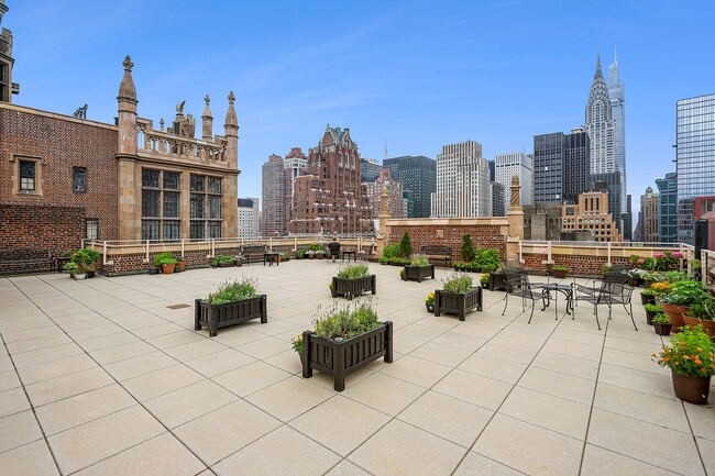 Building Photo - 45 Tudor City Pl