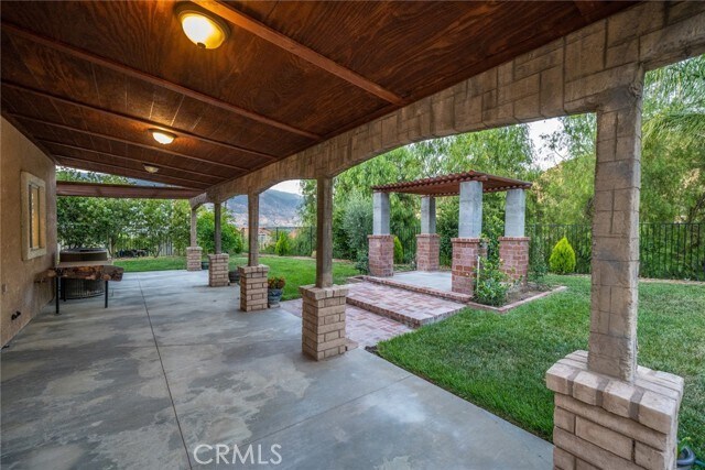 Building Photo - 3655 Shandin Dr