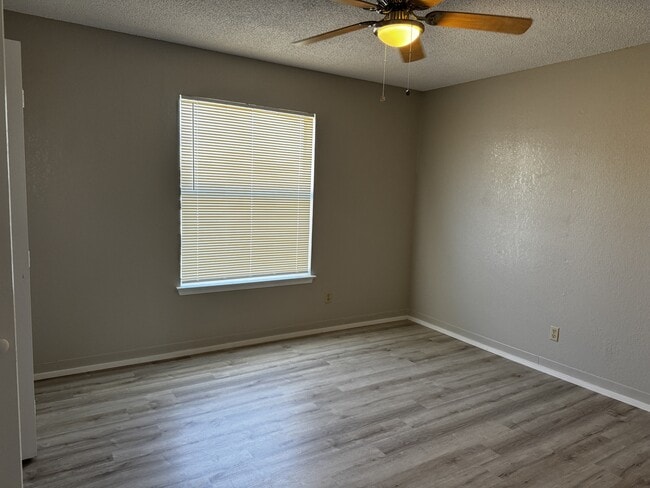 Building Photo - 13340 Horizon Blvd