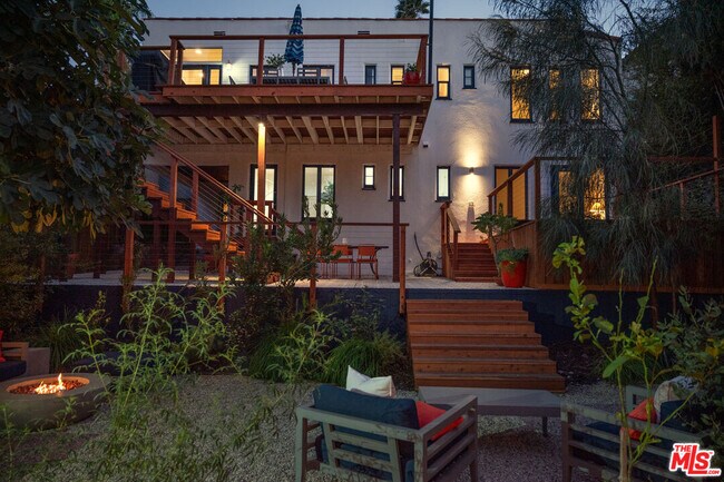 Building Photo - 4133 Holly Knoll Dr