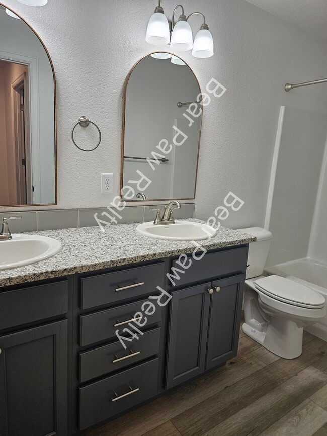 Building Photo - 901 Sonata Lane