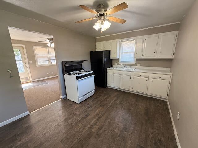 Building Photo - Small home in Tremont