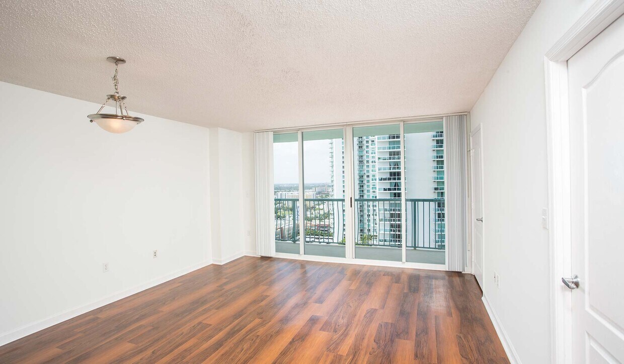 Bay Parc Apartment Homes - 1756 N Bayshore Dr Miami FL 33132 | Apartment  Finder