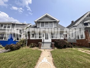Building Photo - 3396 Glenwood