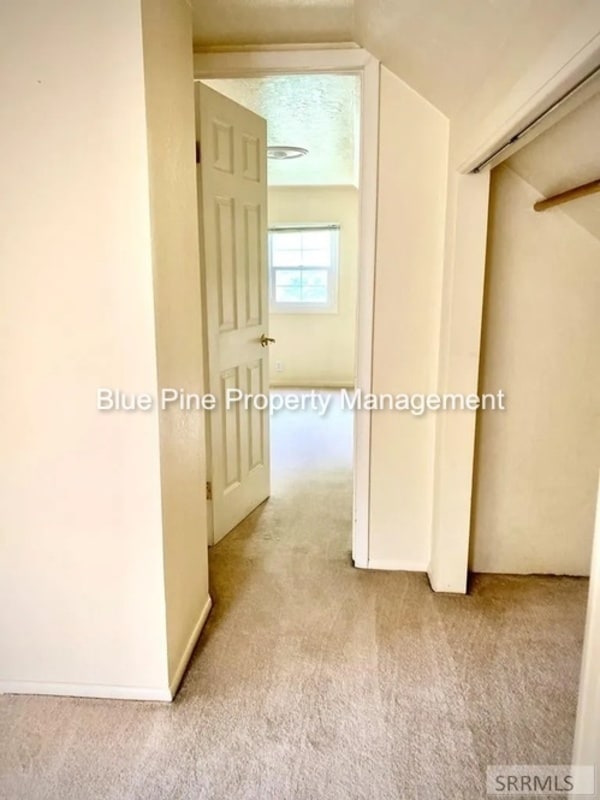 Building Photo - 309 S Milton Ave