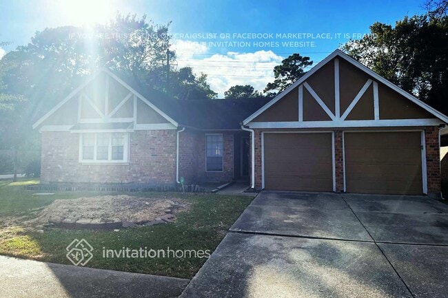 Building Photo - 8703 Saratoga Forest Dr