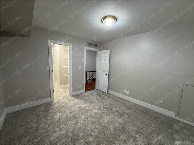 Building Photo - 2154 Willowgrove Ave