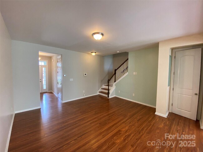 Building Photo - 5507 Trieg Dr