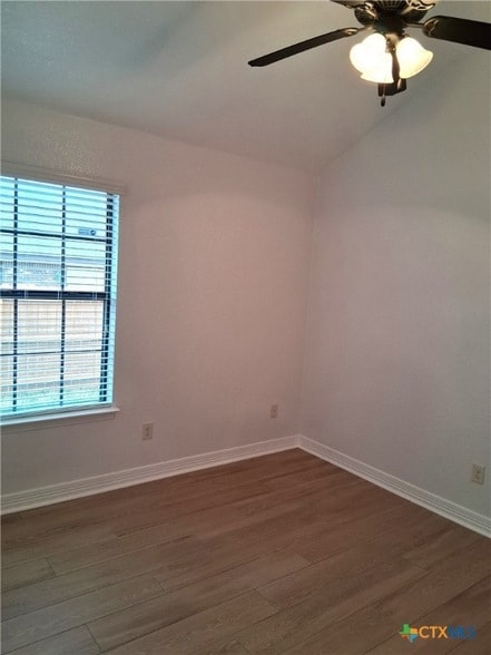 Building Photo - 2604 Green Giant Dr