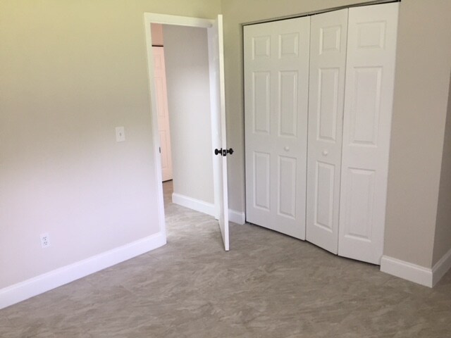 Building Photo - 1292 SW Bellevue Ave