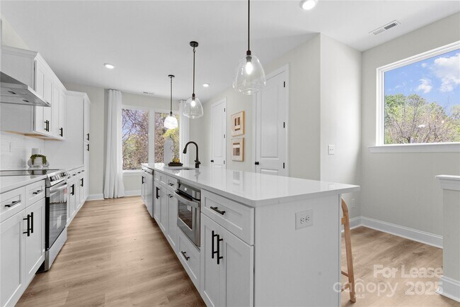 Building Photo - 3202 Riley Ave
