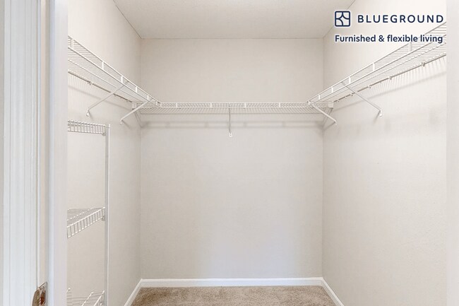 Building Photo - 100 Court N Dr