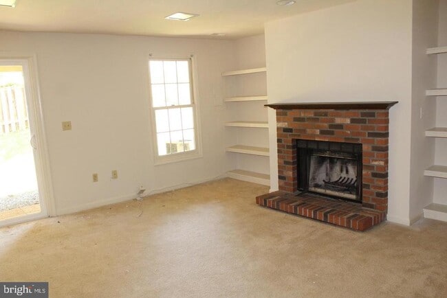 Building Photo - 10742 Brice Ct