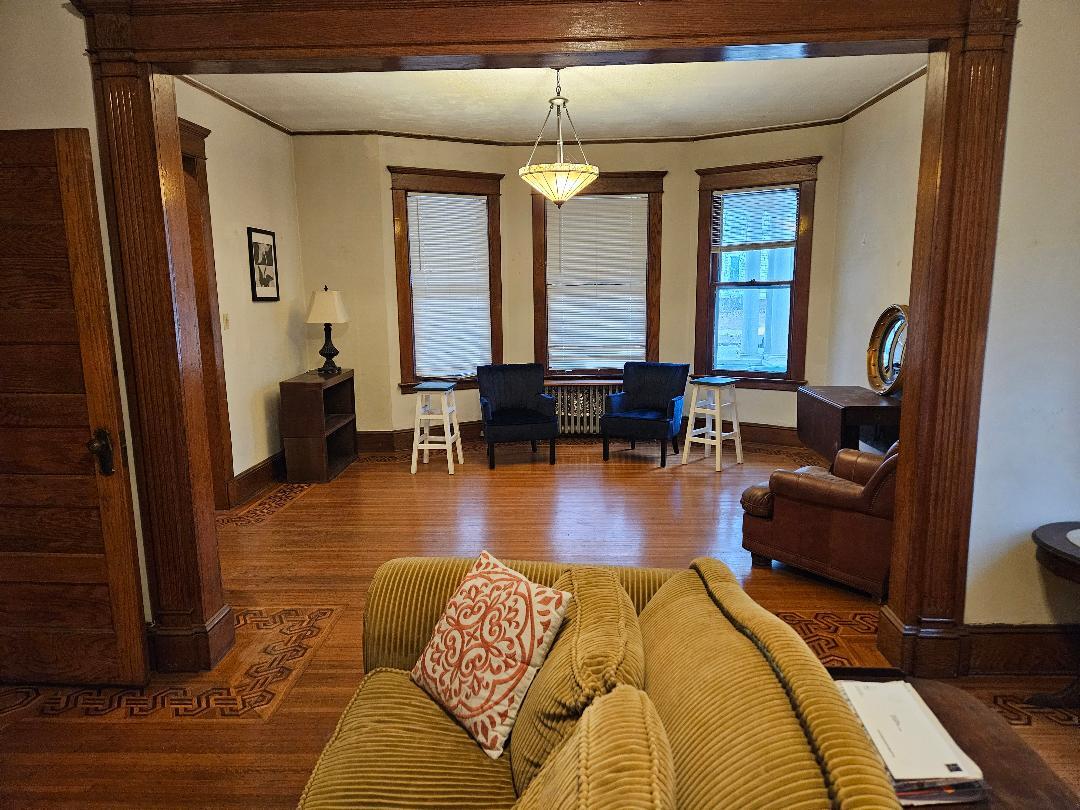 Building Photo - 733 Orange St