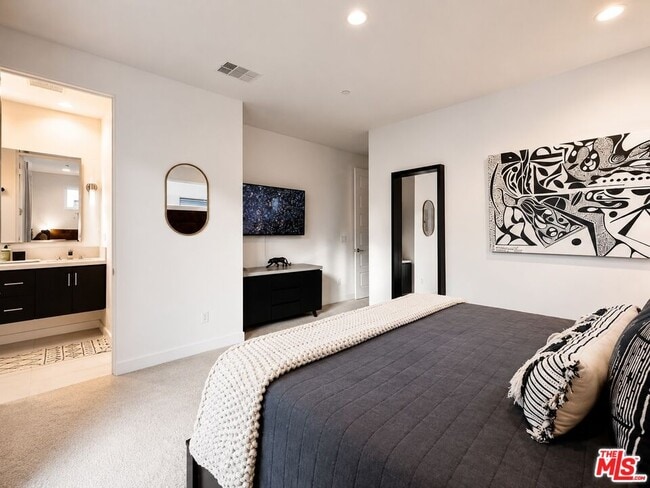 Building Photo - 2693 Paragon Loop