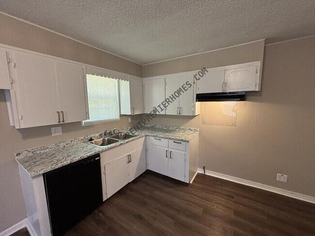 Building Photo - 404 N Scott St