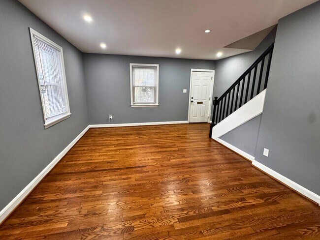 Building Photo - Welcome to your new 2 level TH style apartment home