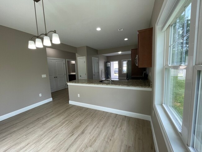 Building Photo - 37 Hunters Ln